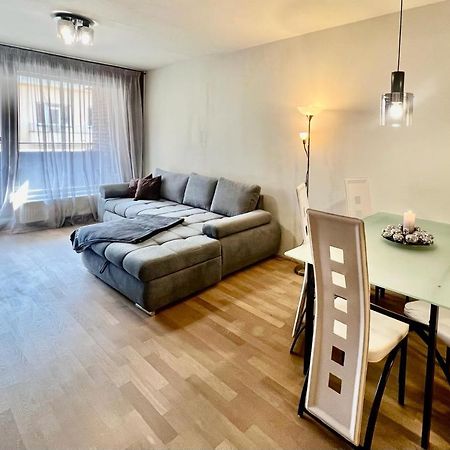Luxury Apartment In Prague And Free Parking エクステリア 写真