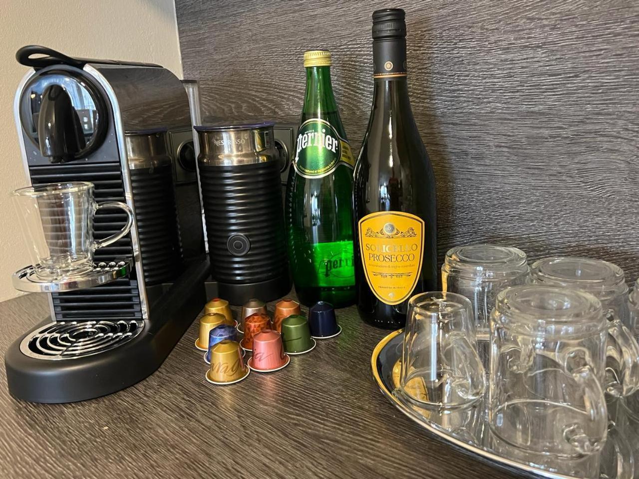 Luxury Apartment In Prague And Free Parking エクステリア 写真